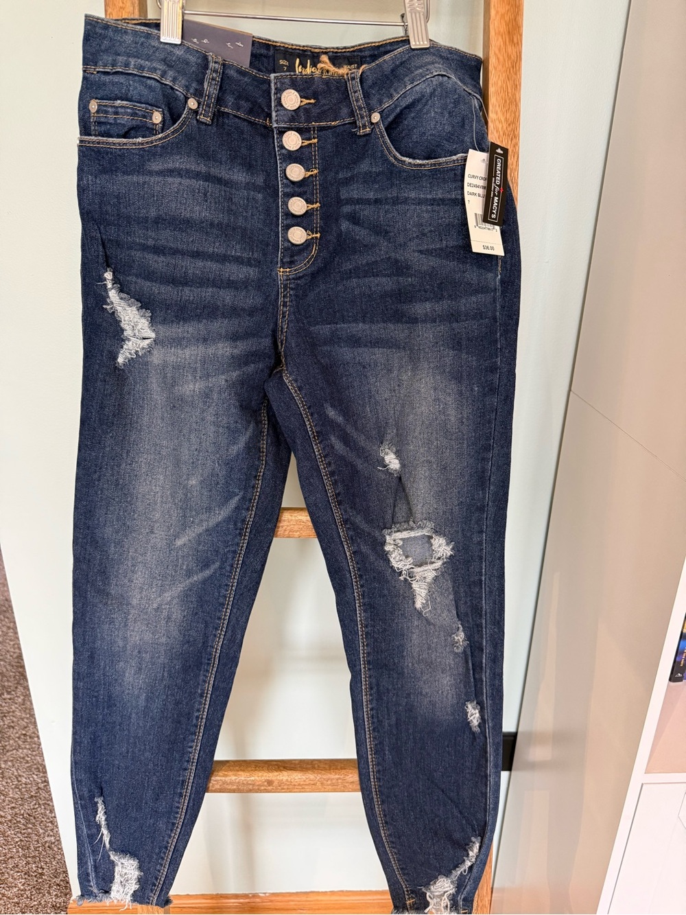 Indigo Rein Curvy Fit Distressed Crop Jeans Dark Blue Size 27/7 NWT